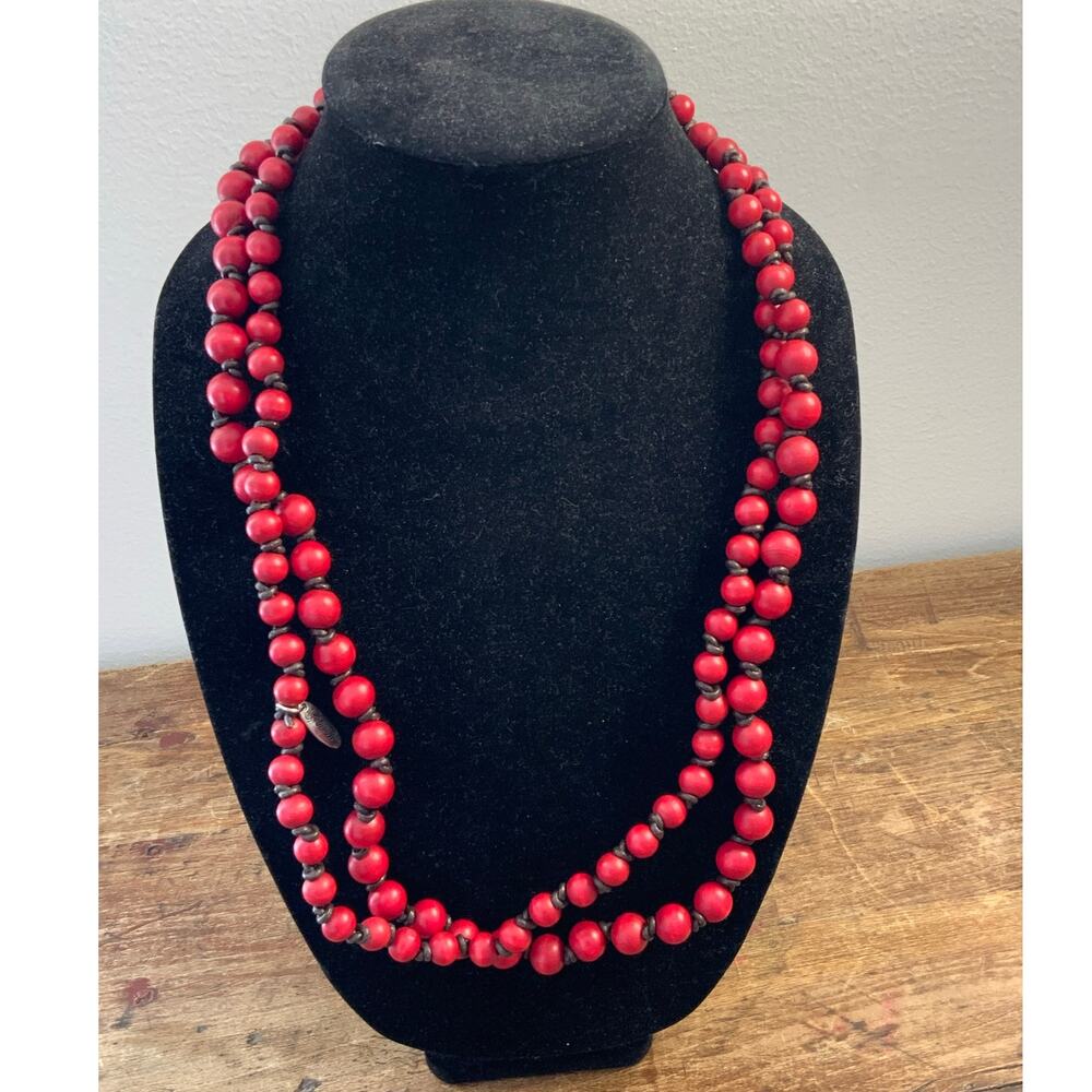 Plunder‎ Beaded necklace